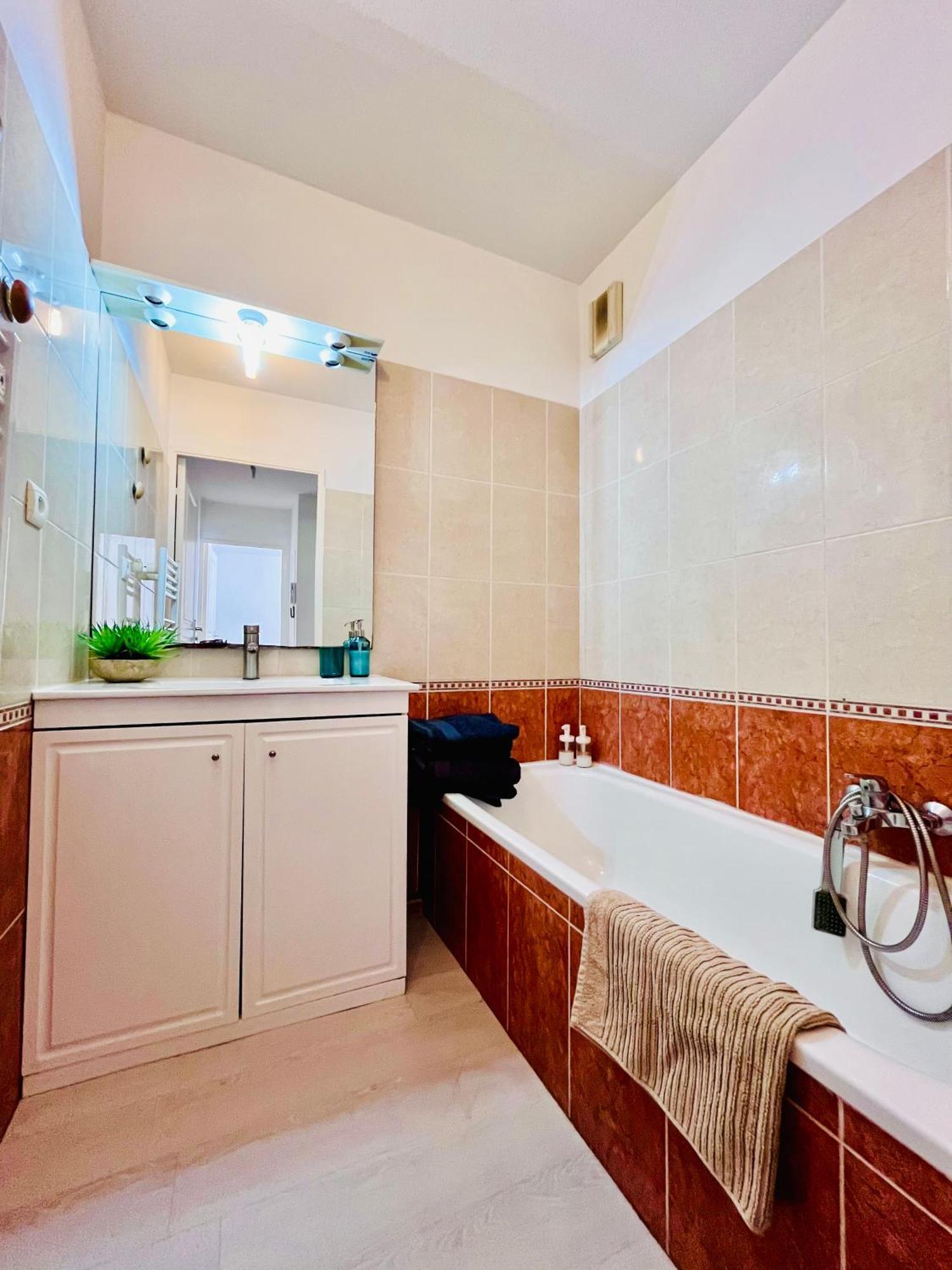 Magnificent Renovated Apartment, 2 Rooms Of 45 M2, Close Tothe Sea, Top Floor, Terrace نيس المظهر الخارجي الصورة